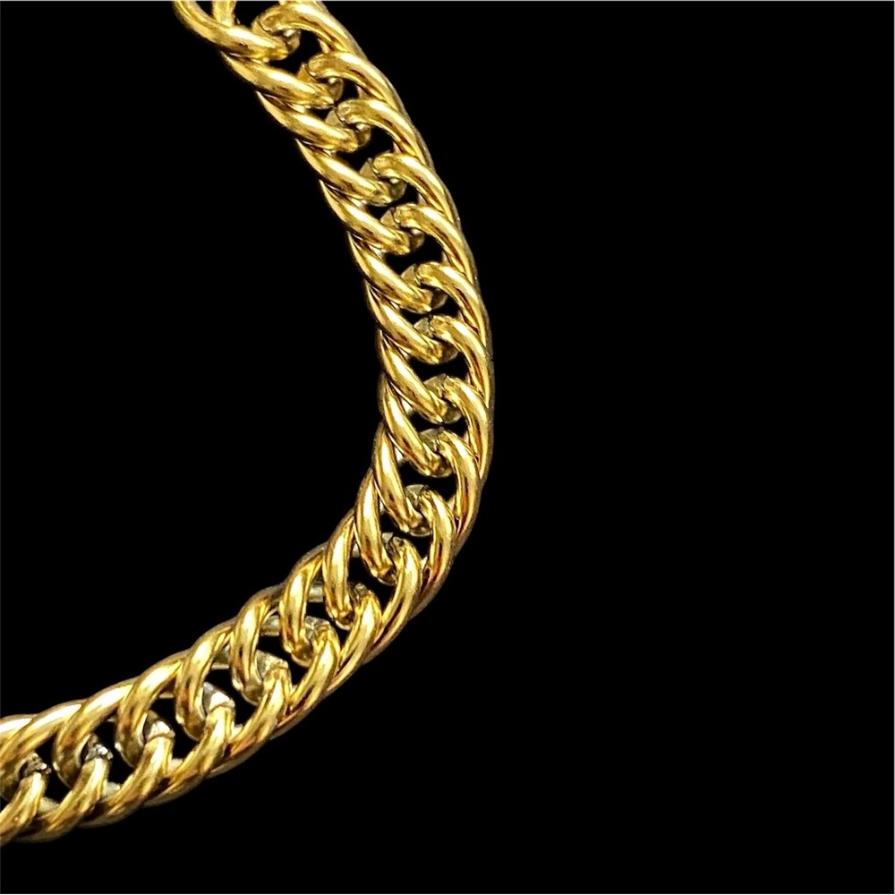 18k Gold plated Stainless Steel curb 8.3 inch long and 7mm bracelet - Gold - Picture 3 of 4